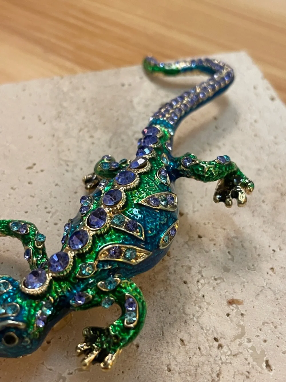 Green Blue Crystal Lizard Brooch Gold Tone Statement Pin Reptile Animal Parisian